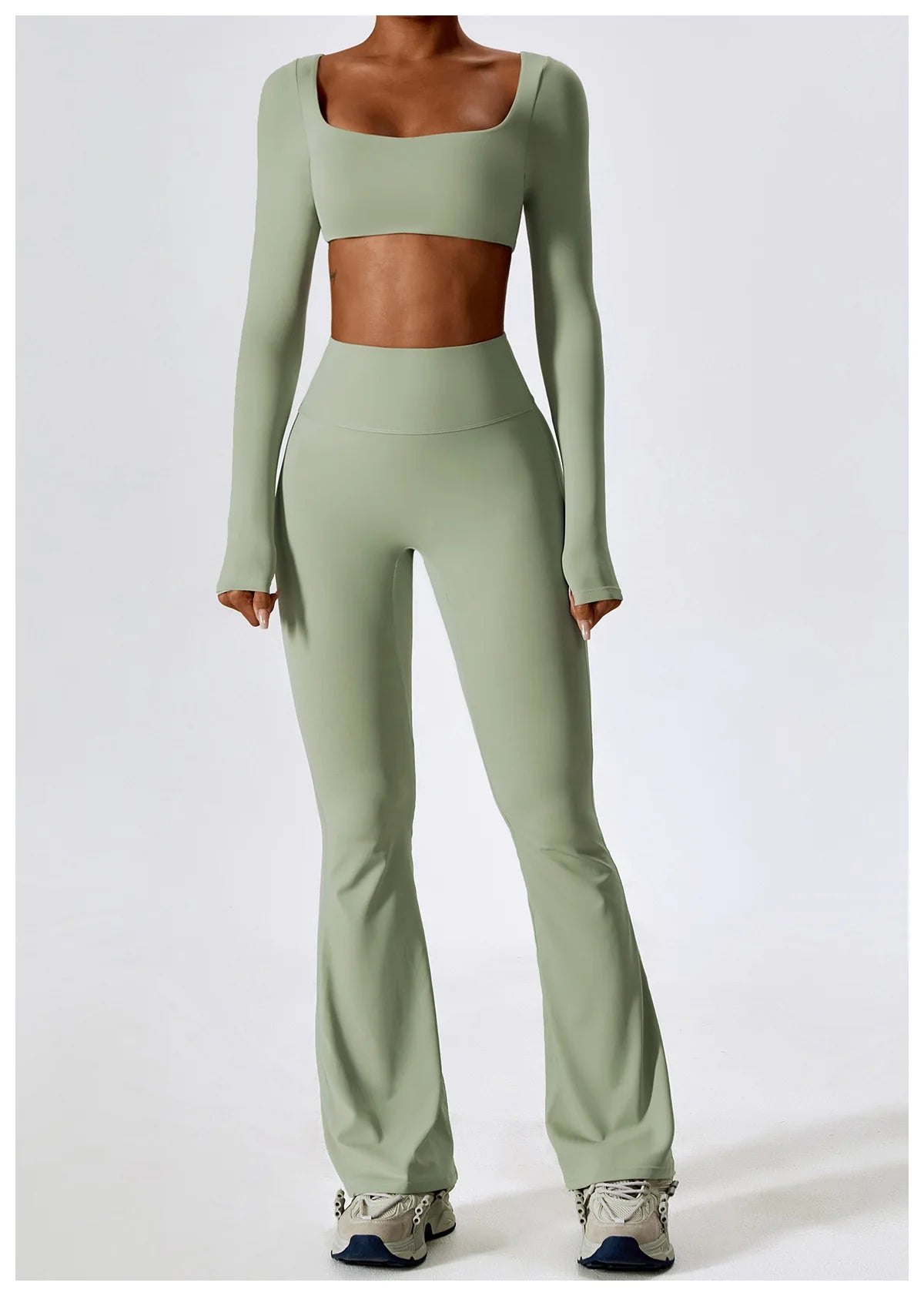Set Sportivo Maglia Crop a Maniche Lunghe e Pantaloni a Zampa