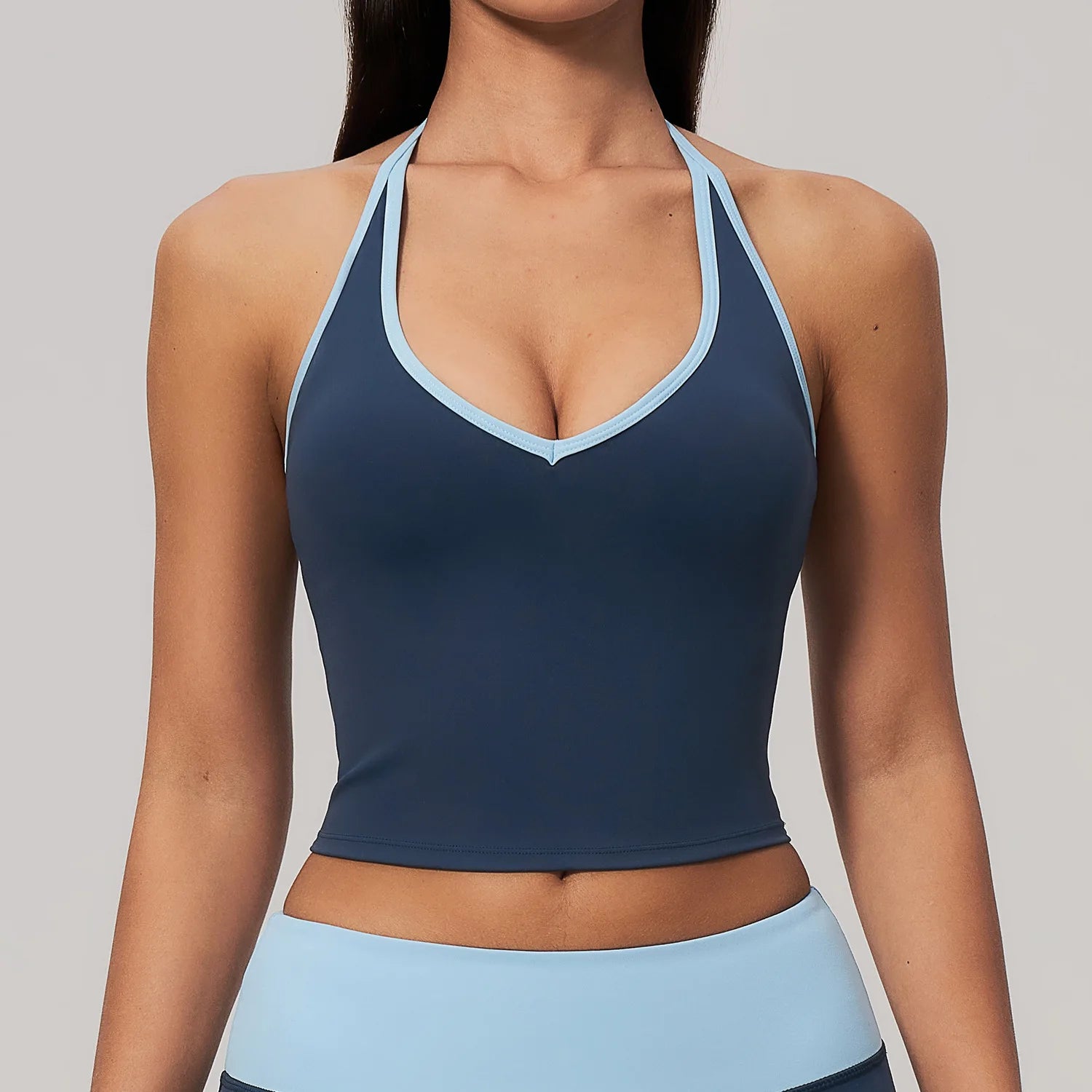 Canotta Halter Crop con Scollo a V e Bordo a Contrasto - Blu Navy con Bordo Celeste