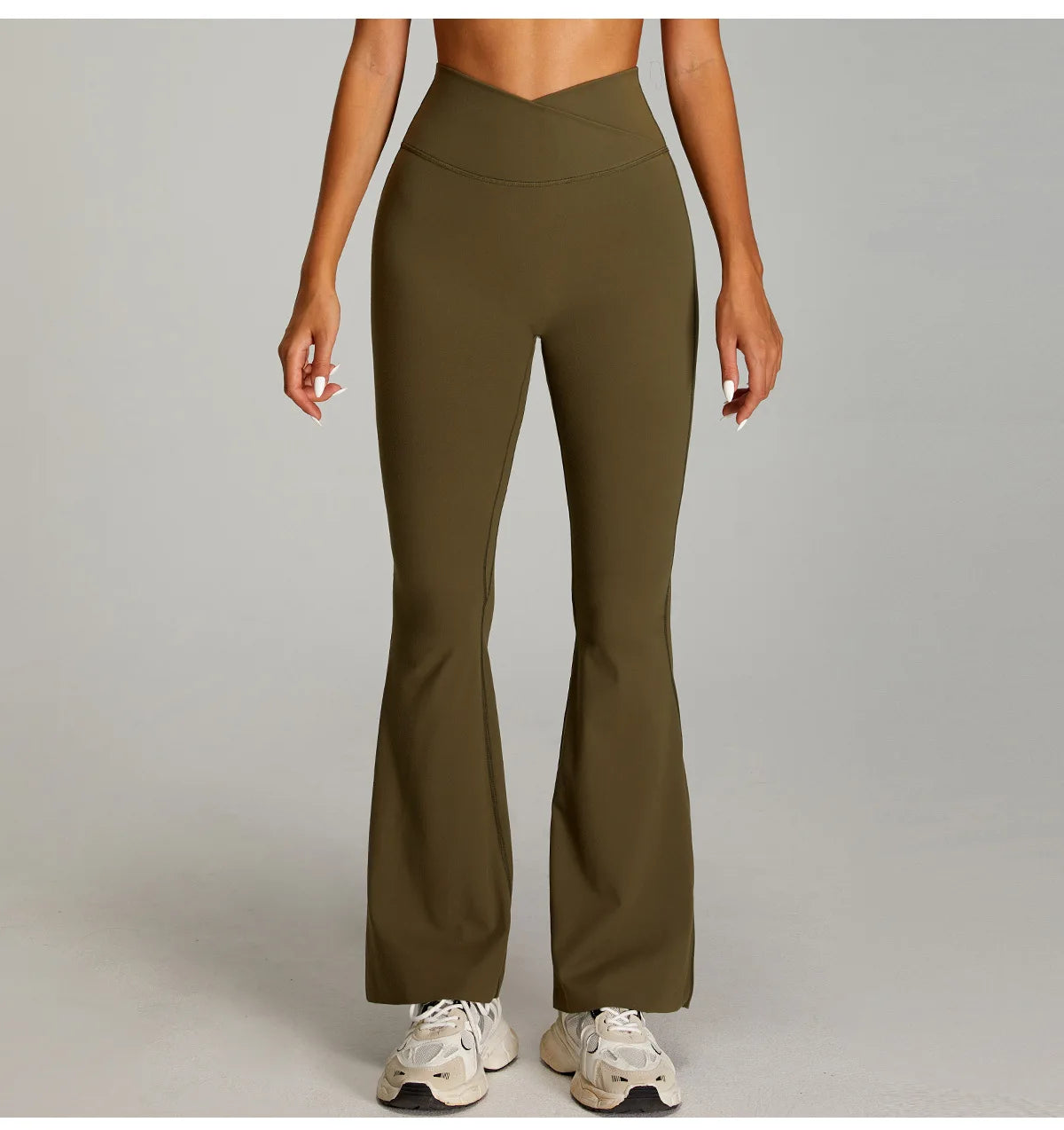 Set Due Pezzi Top con Nodo e Pantaloni Flare