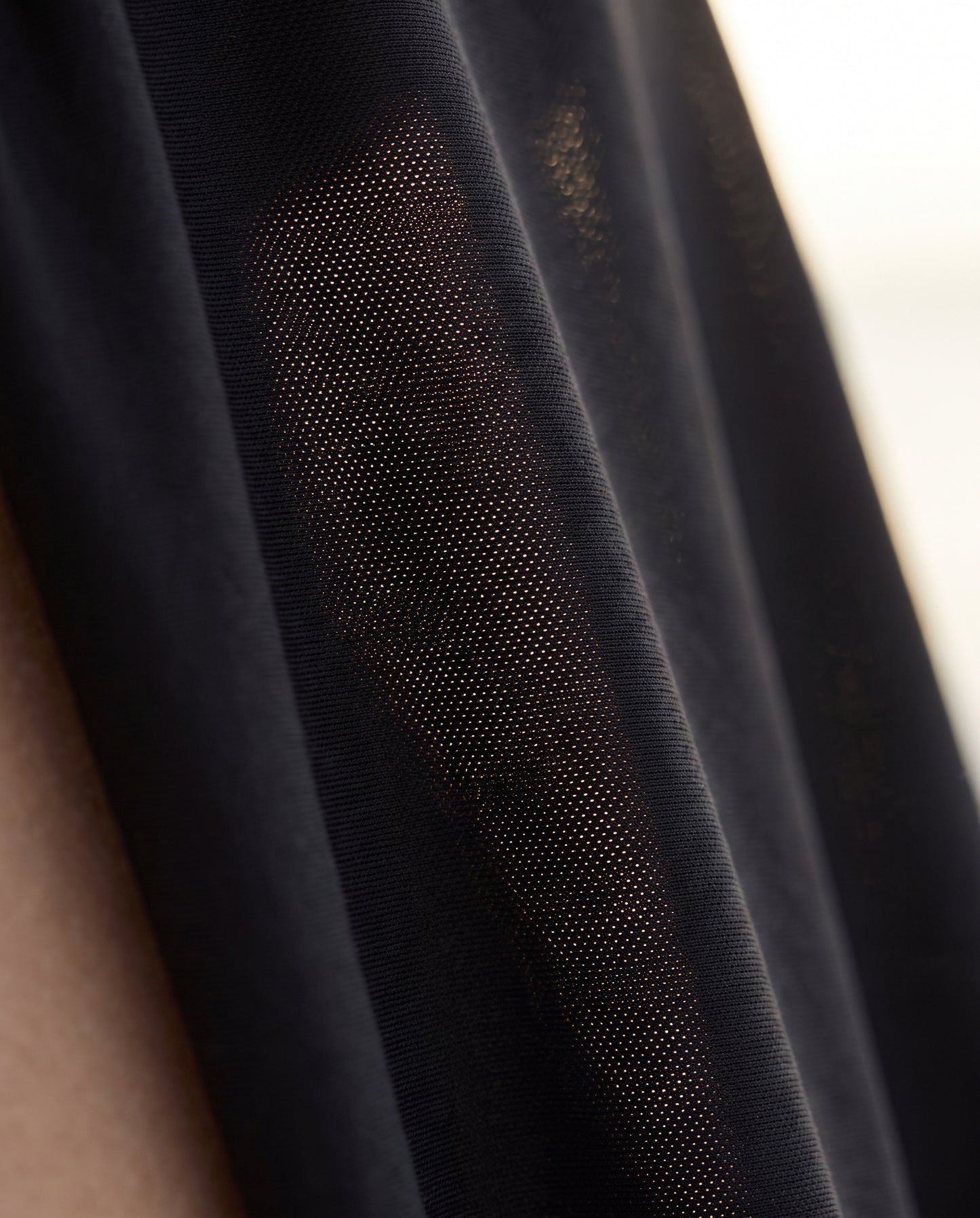 Aurelia – bikini tan-through Rolvea (macro tessuto tan-through)