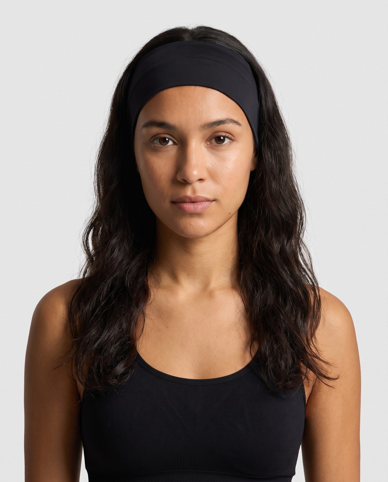 Fascia per capelli larga in nylon nera, vista frontale