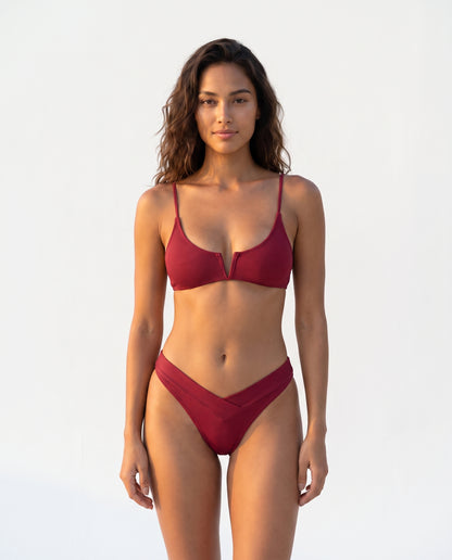 Eris | Bikini mit tiefem V-Ausschnitt